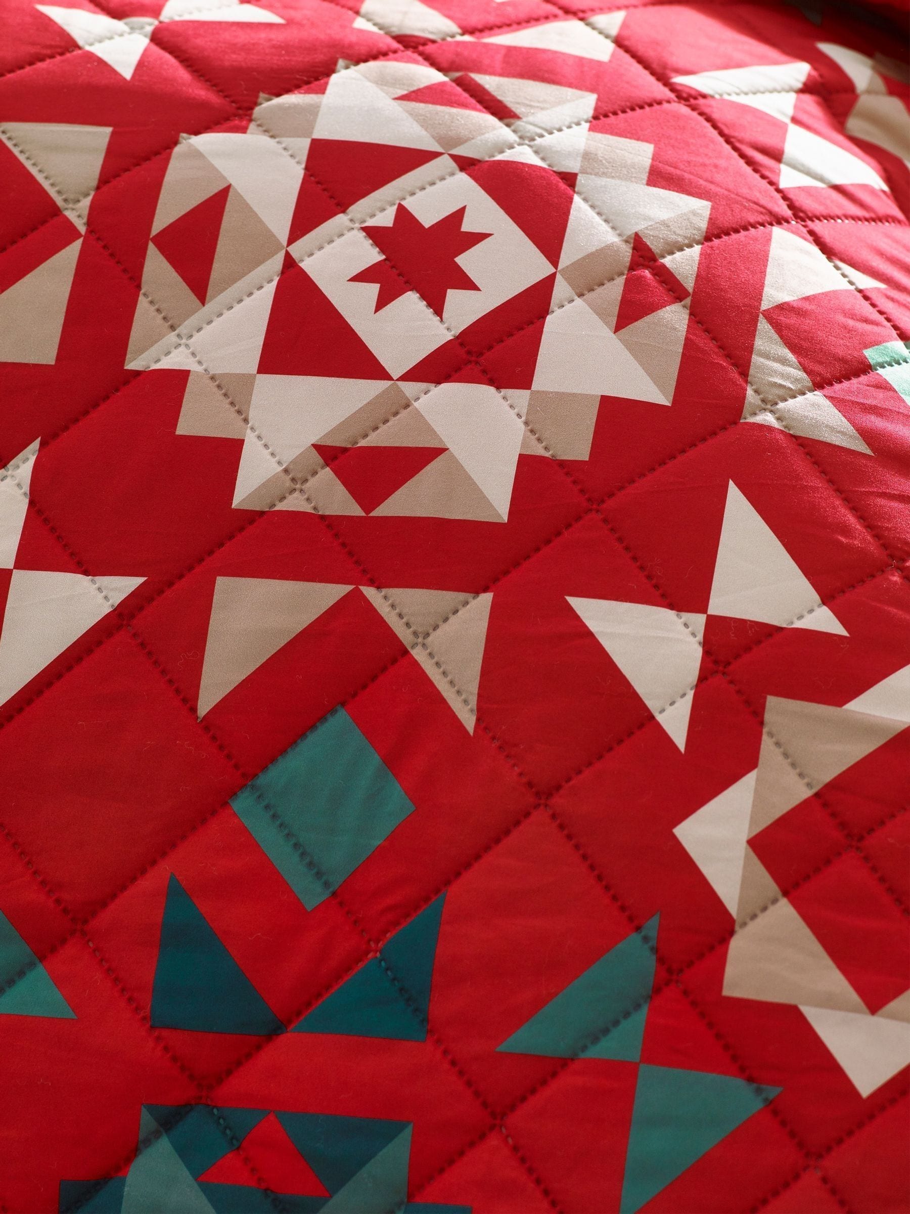 Catherine Lansfield - Doorgestikte beddensprei met kerstpatchwork