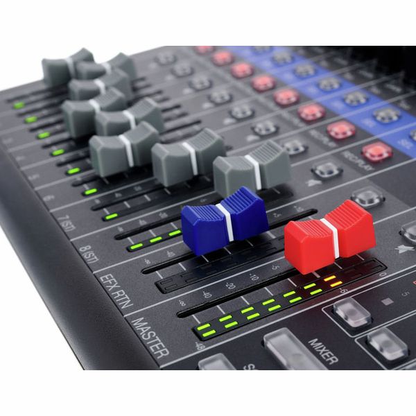 Zoom LiveTrak L-8 Podcast Mic Set