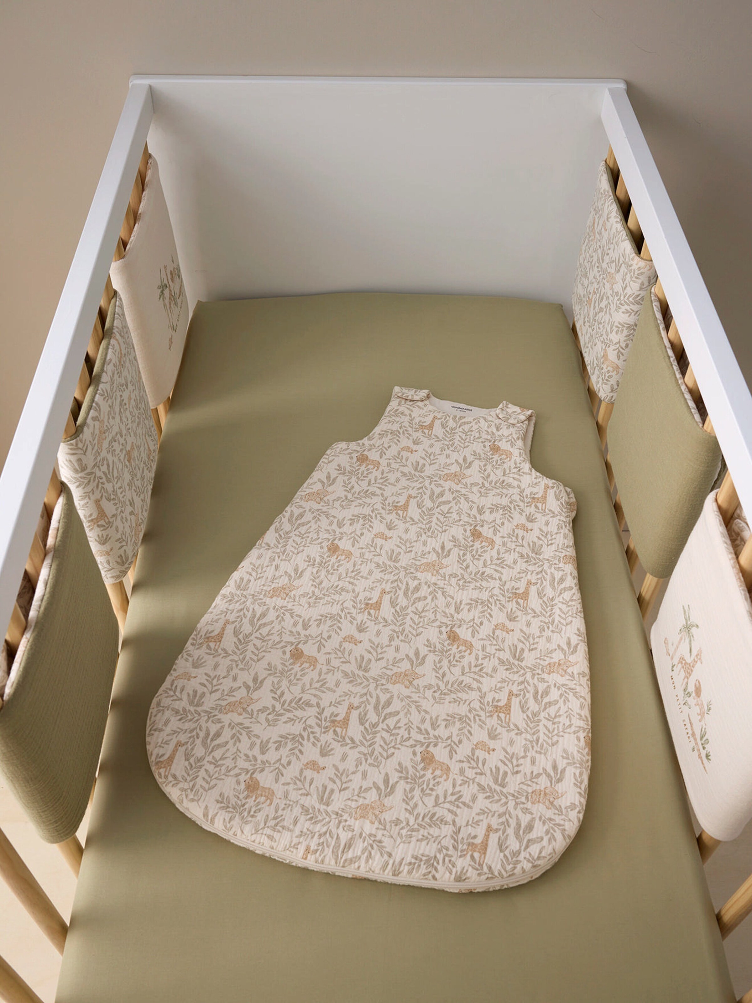 Vertbaudet Ärmelloser Baby Schlafsack BABYLON beige bedruckt