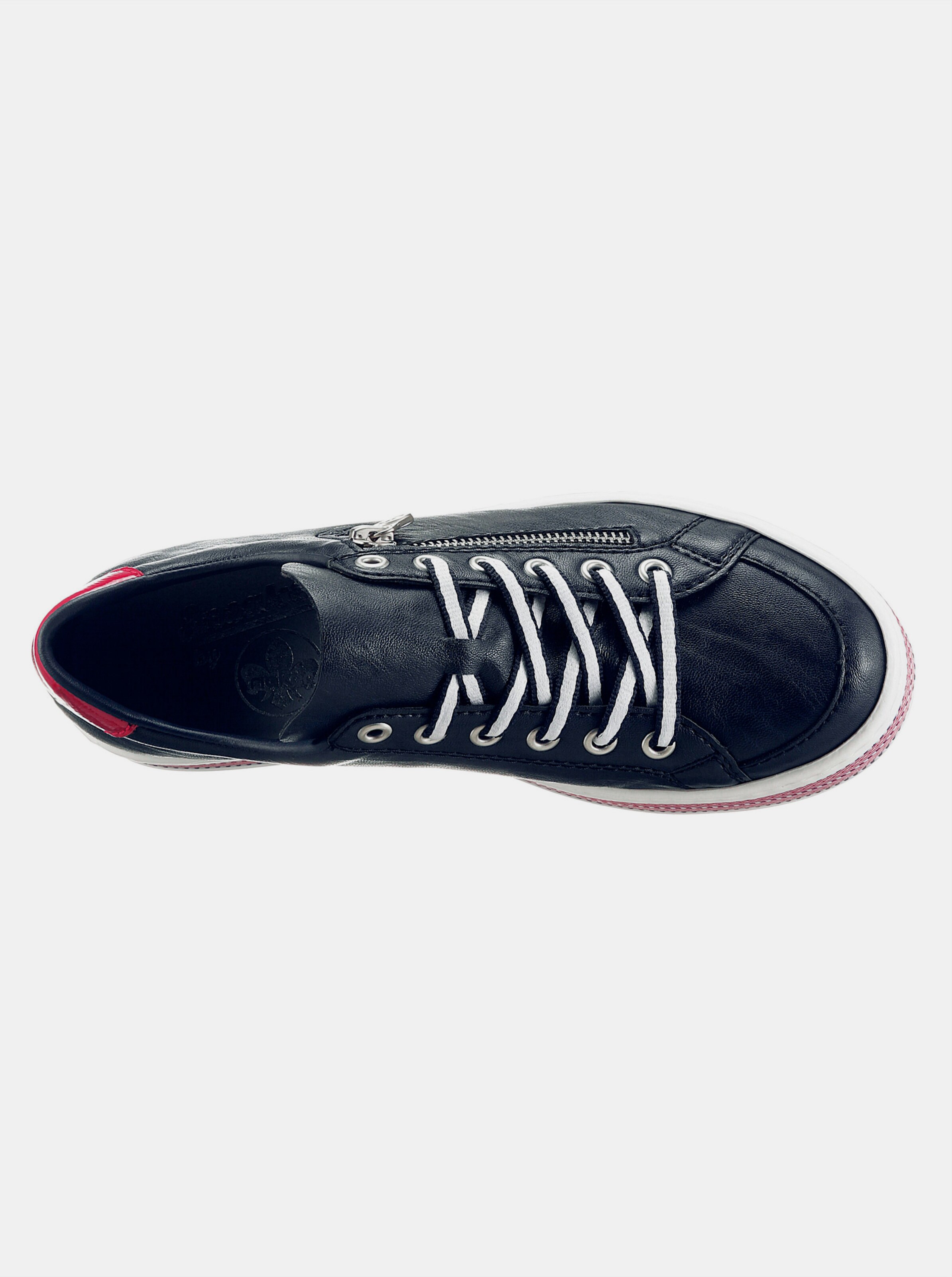 Schnürschuh