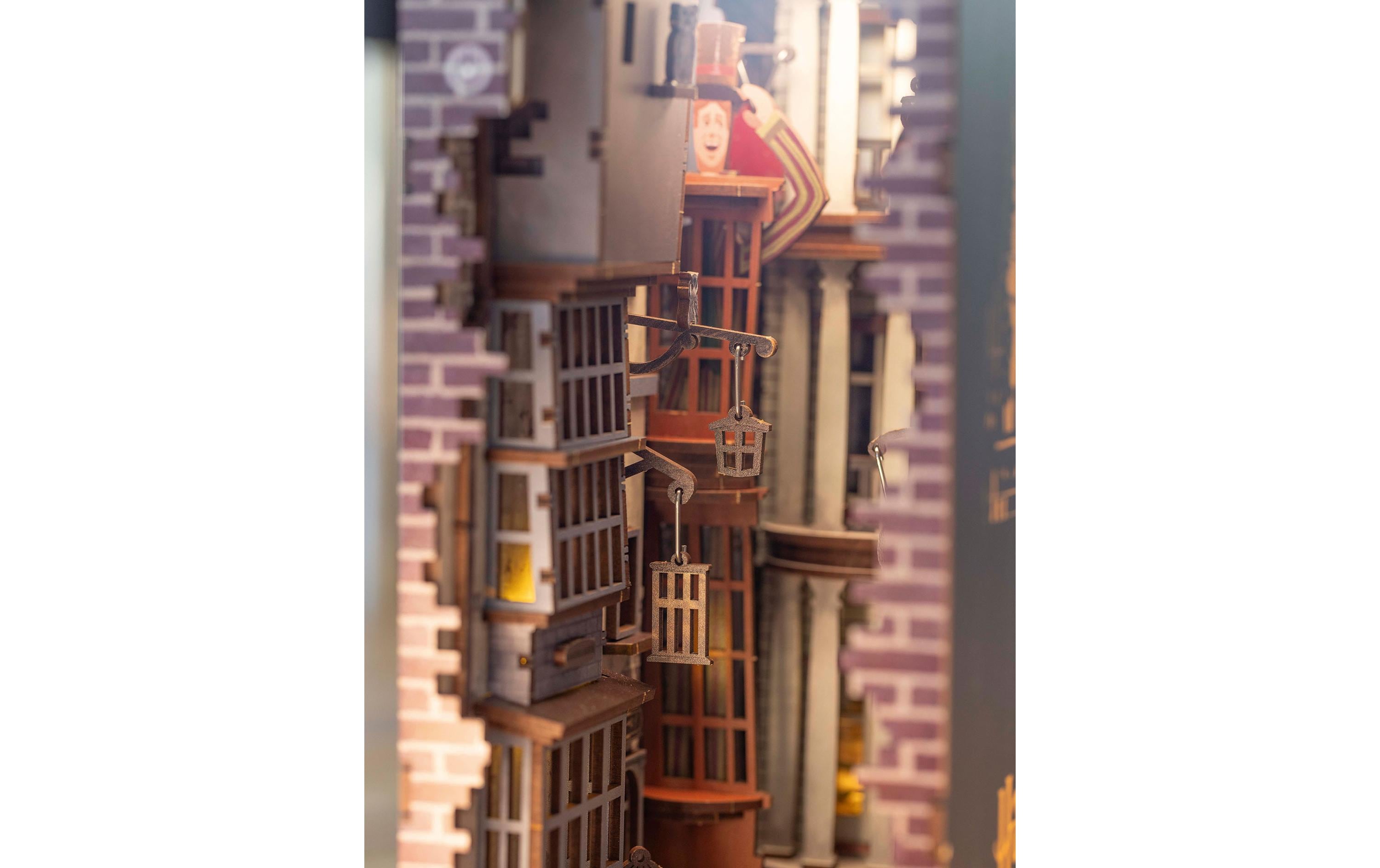 Bausatz Diagon Alley Harry PotterHolzbausatz mit LED-Beleuchtung und Berührungssensor