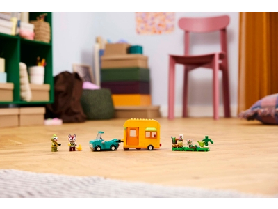 LEGO Leifs caravan en tuinwinkel (77054)
