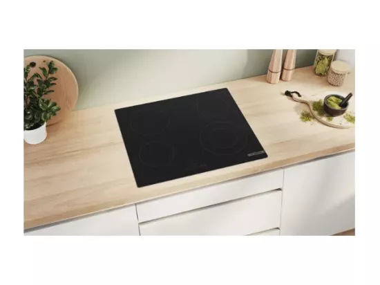 Bosch Plaque de cuisson vitrocéramique 60cm 4 feux 6600w noir - PKF611BB8H