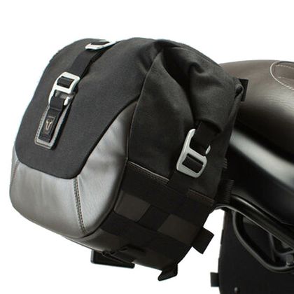 Sacoches cavalières SW-MOTECH Legend Gear BLACK EDITION set (9.8/13.5 Litres) avec supports - Noir