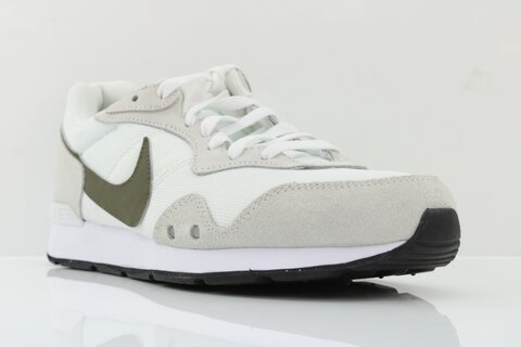 Nike Sneaker