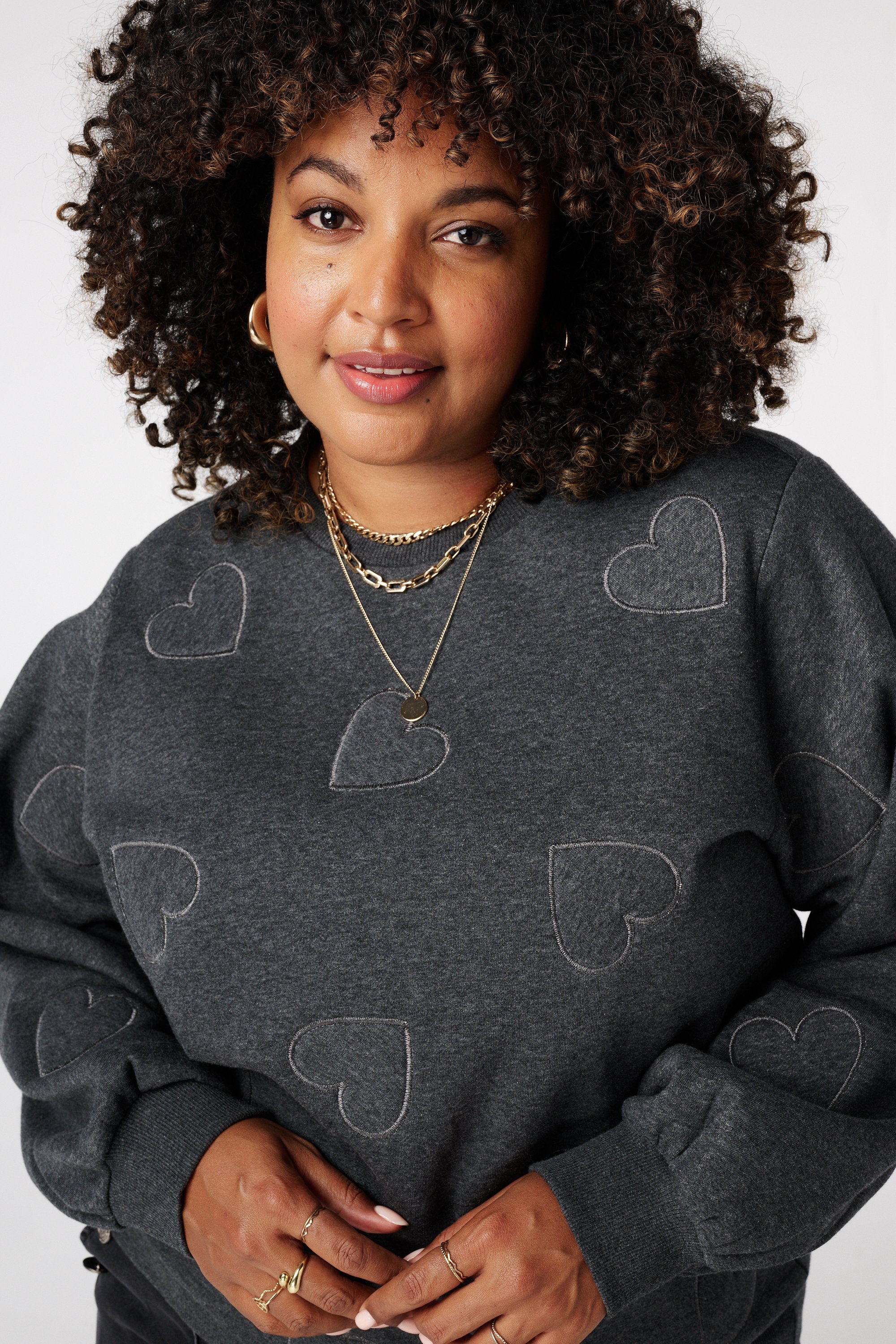 Sweater met geborduurde hartjes dark grey melange