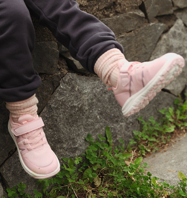 Viking Dal 1V Sneakers, Light Pink
