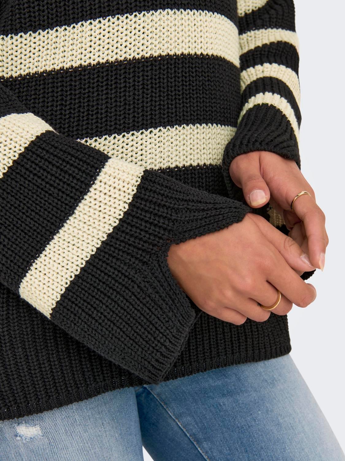 ONLBELLA Strickpullover Black