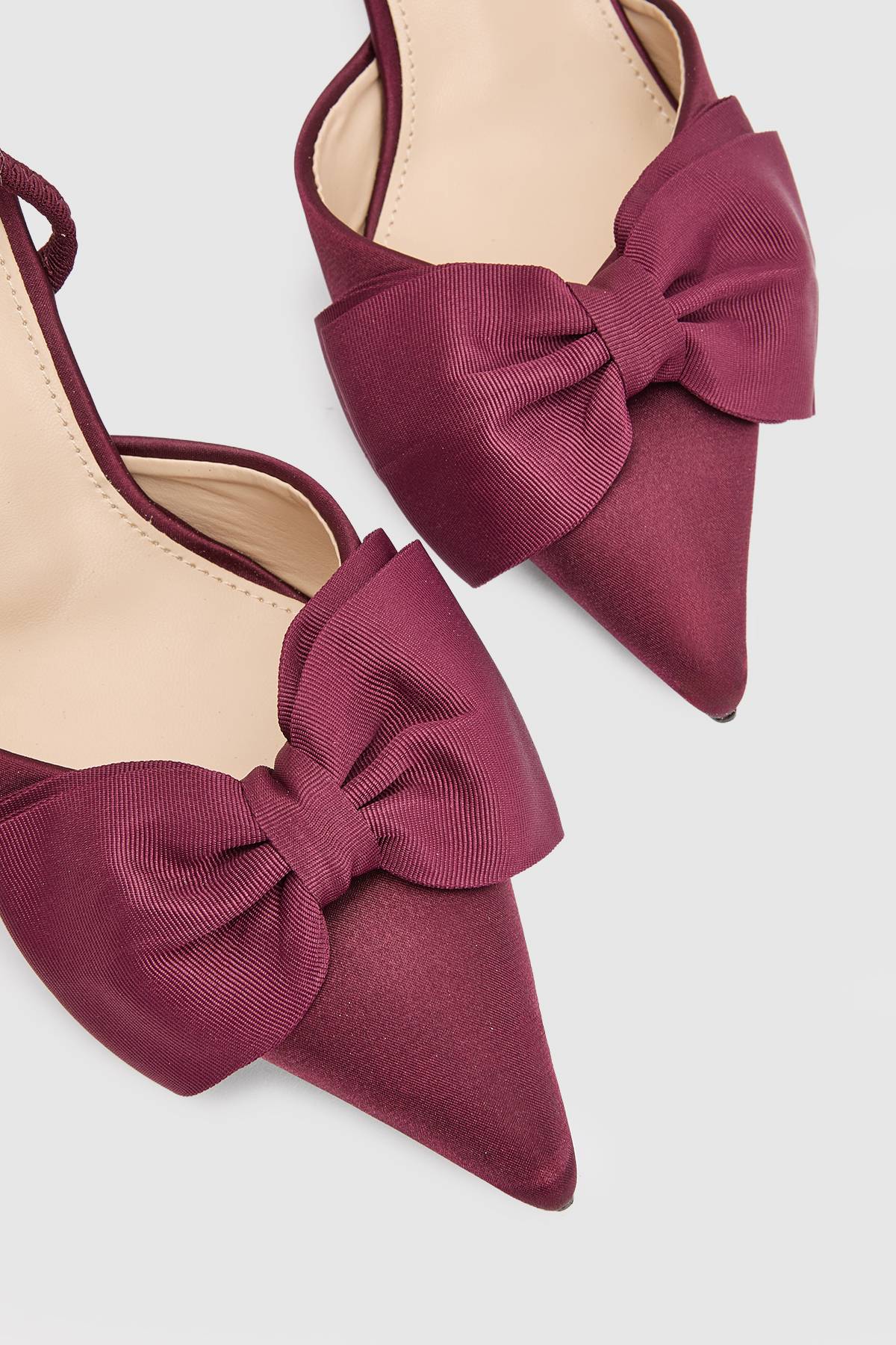 Coast Escarpin Jasmin À Bride Arrière En Satin Avec Nœud Et Talon Aiguille Haut