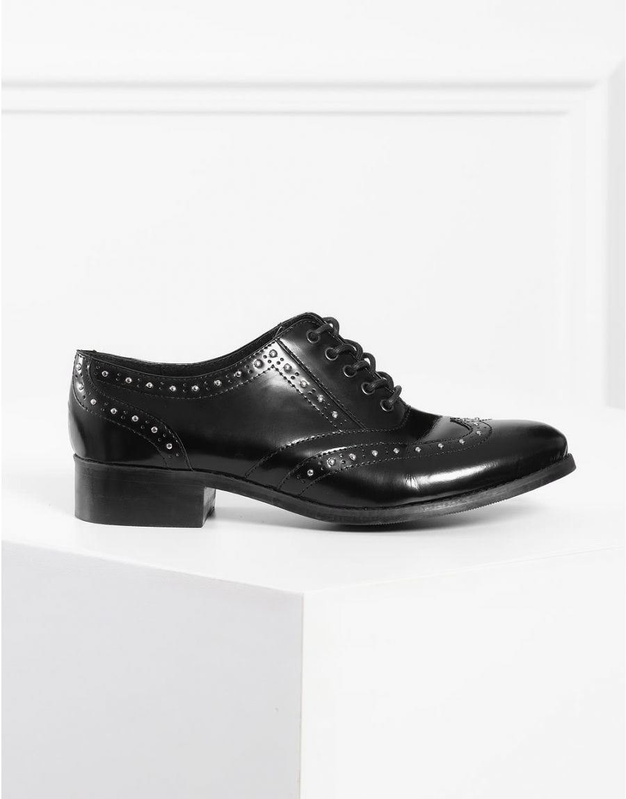 Richelieus noires clous