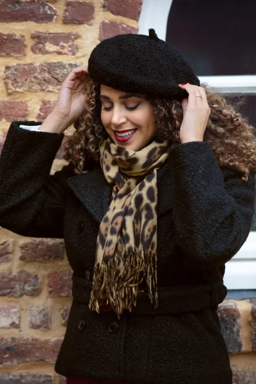 Banned Retro Candy Fuzzy baret in zwart