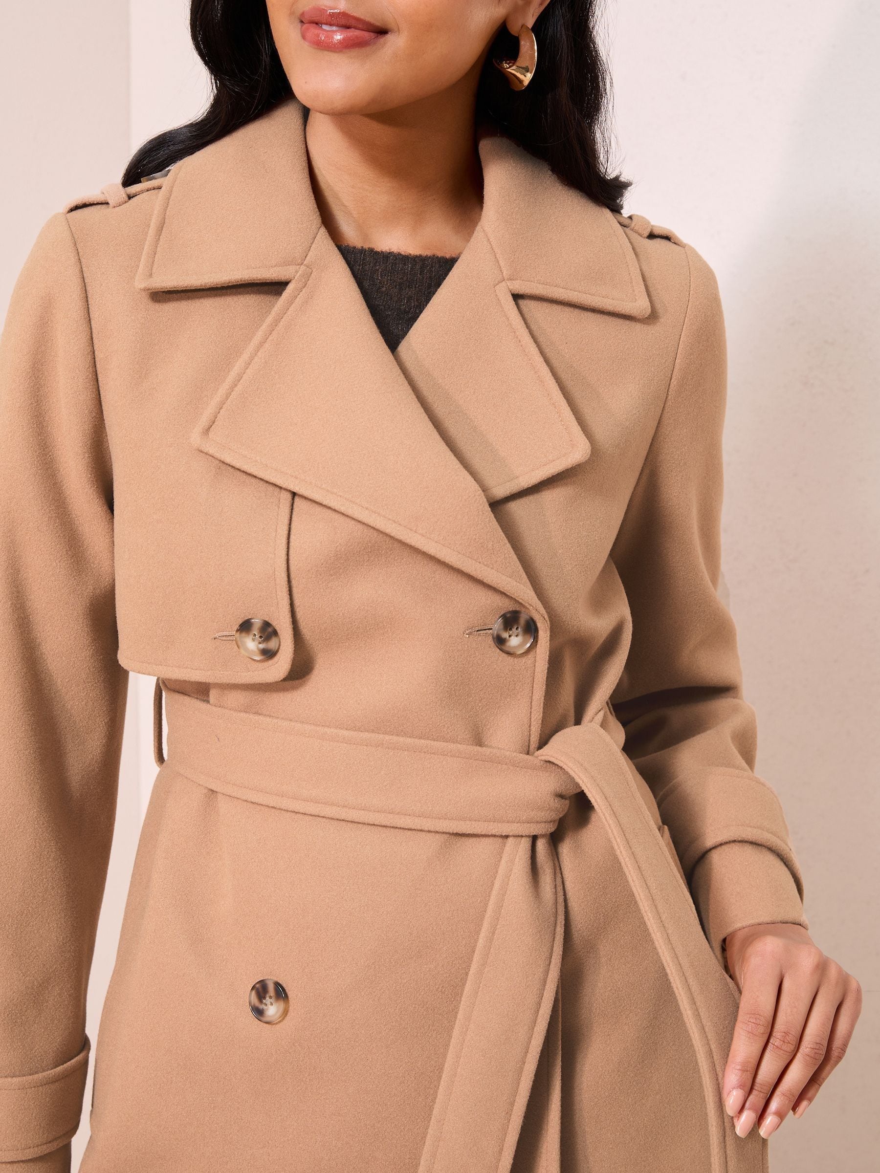 Friends Like These halflange trenchcoat met riem