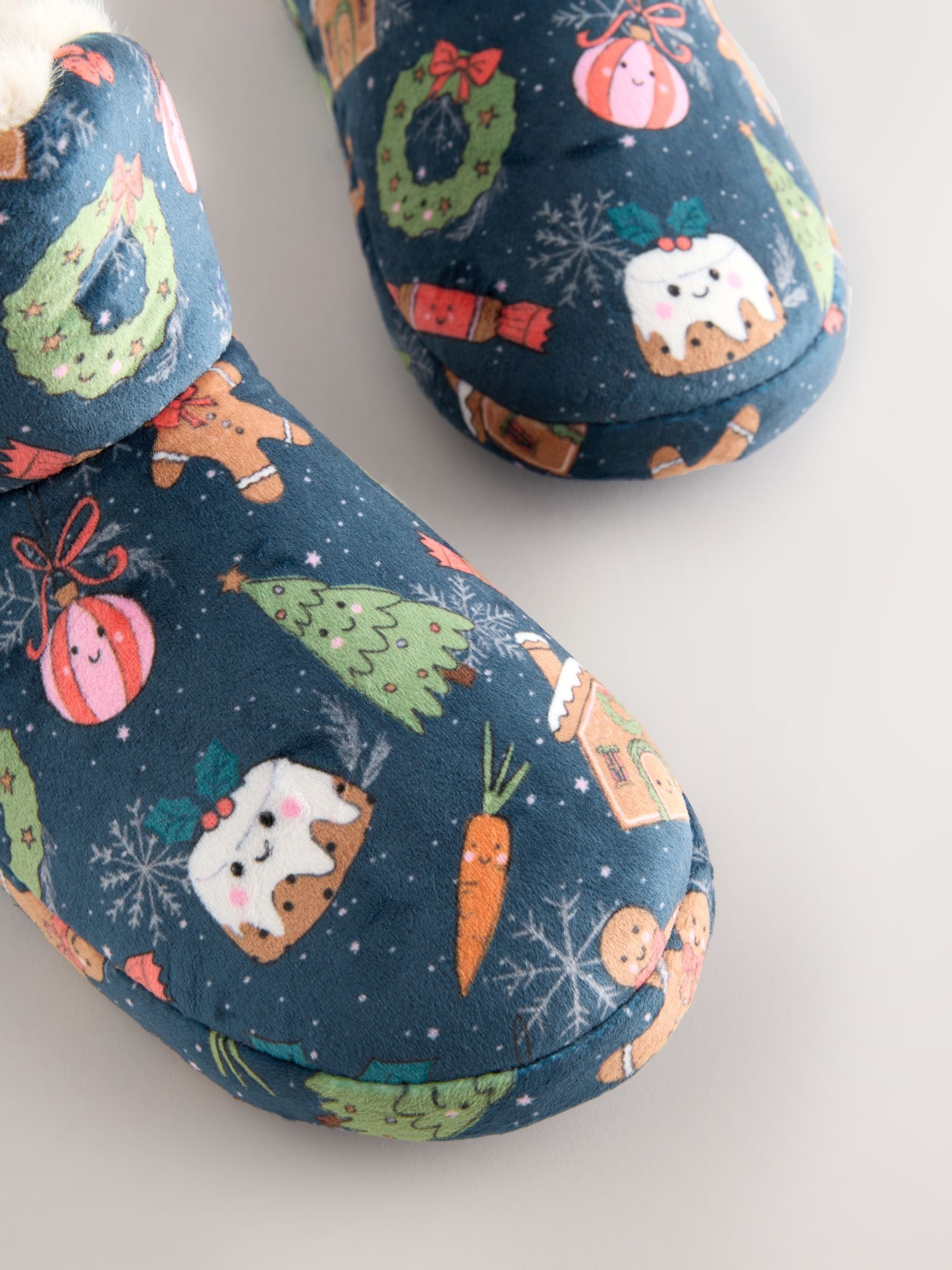 Marineblauw met pudding - Bijpassende familie Kerstmis pluche laars pantoffels