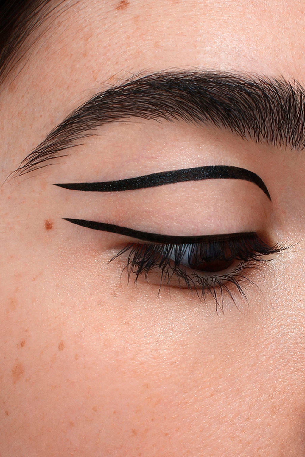 Mooi maar niet waterproofWonder Ink - 01 Black Eyeliner