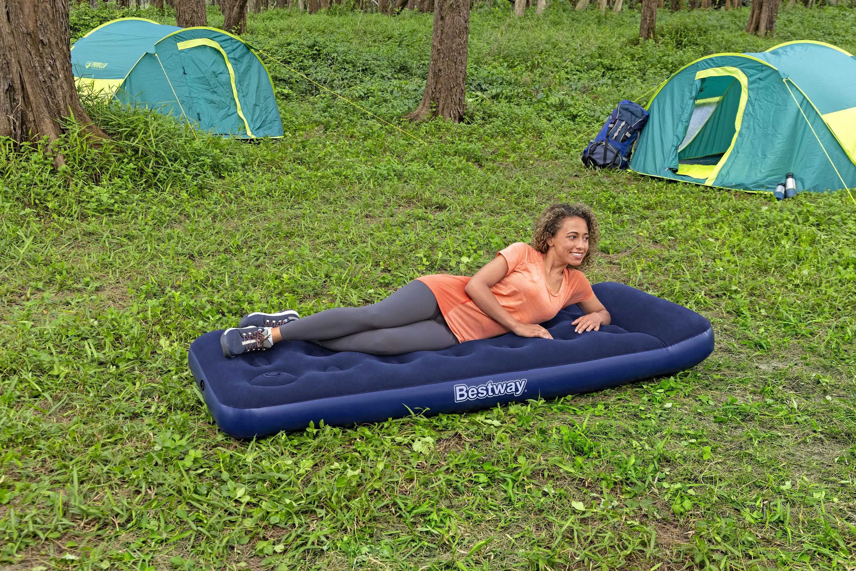 Luftbett mit Fusspumpe 185 x 76 x 28 cm