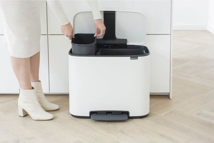 Brabantia Bo Pedalspand 11   23 ltr. White