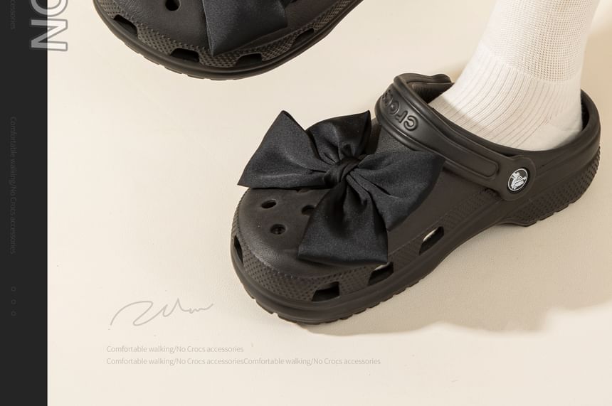 Dewy Kiss - Bow Clog Shoe Charm Set