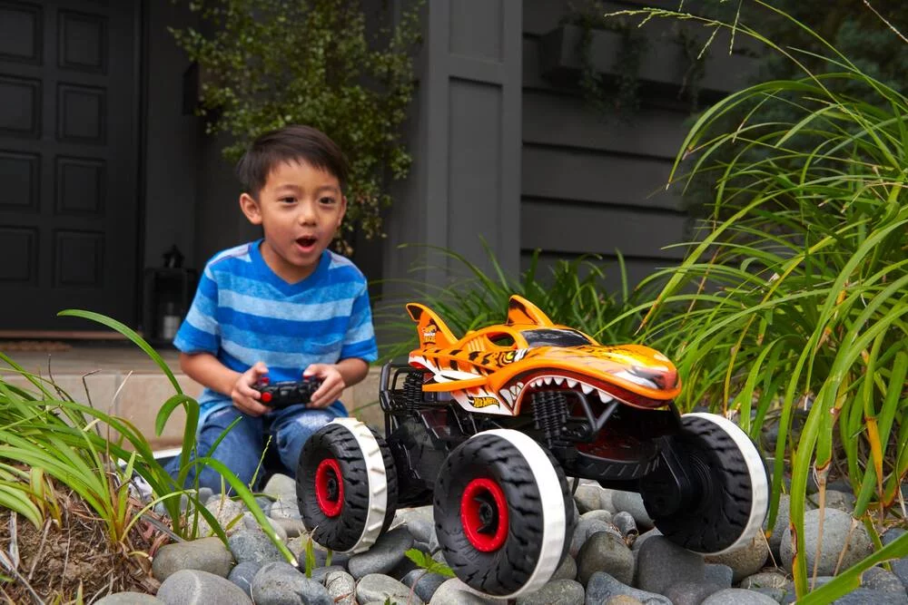 HOT WHEELS - L'INARRETABLE TIGER SHARK RADIOCOMMANDE