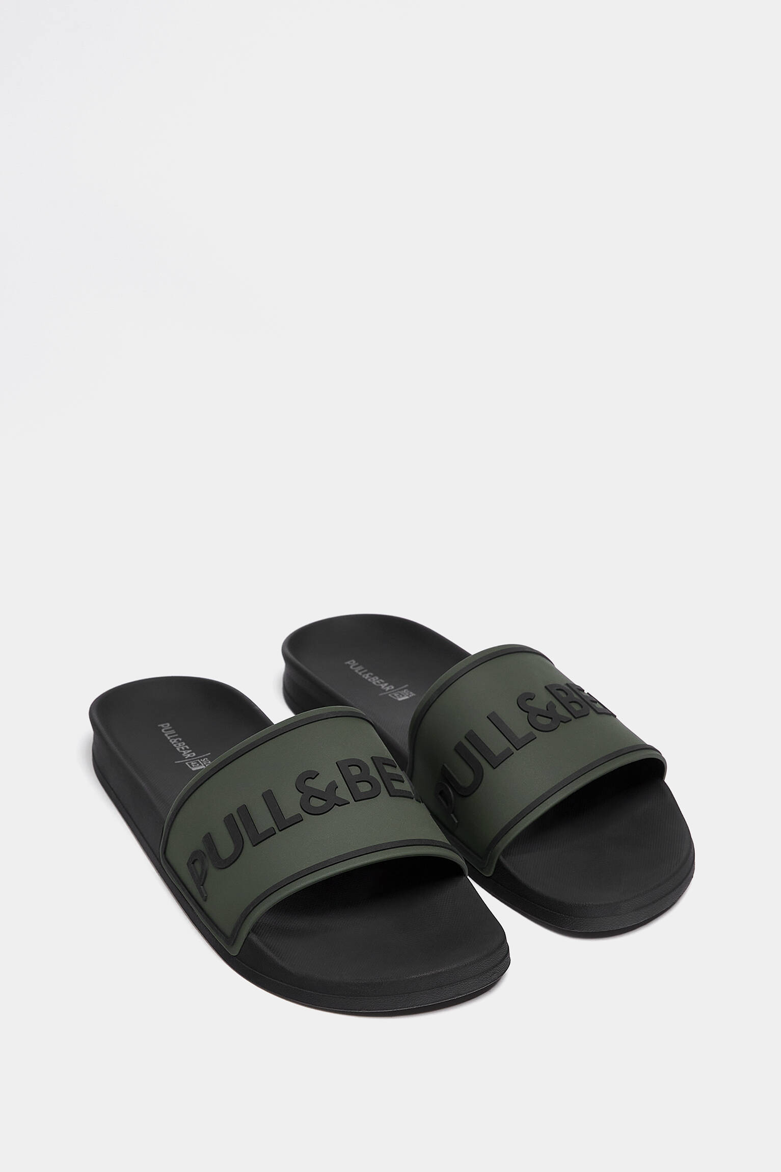 CHINELO DE DEDO BORRACHA - PRETO