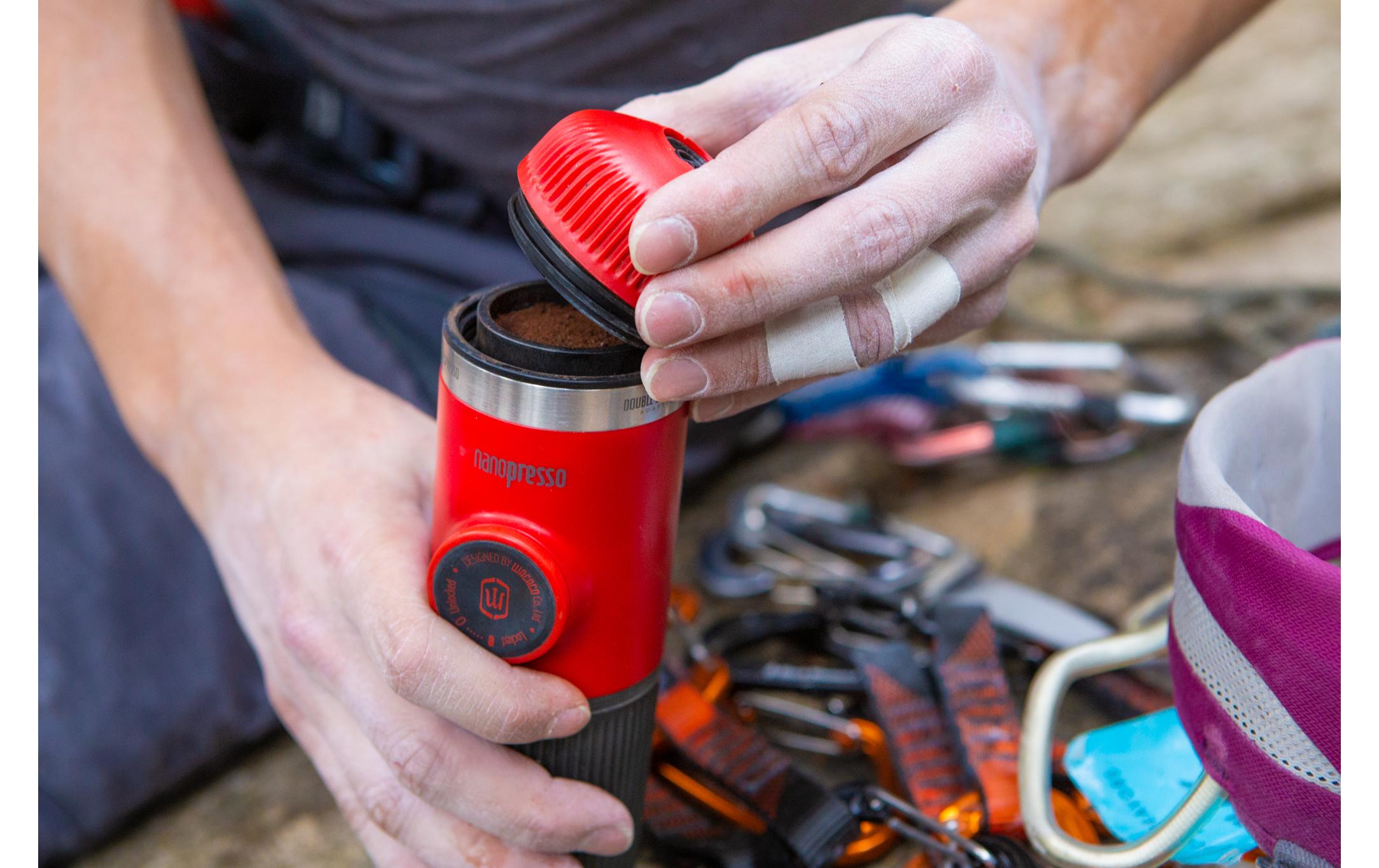 Reisekaffeemaschine Nanopresso RotKompakte Kaffeemaschine für unterwegs