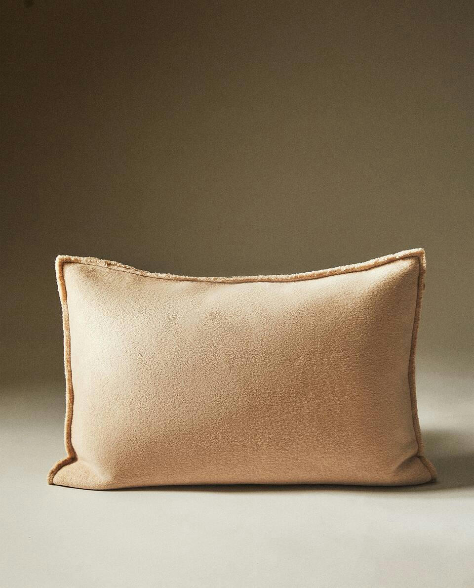 CAPA DE ALMOFADA EM LÃ E SEDA X STUDIO NICHOLSON