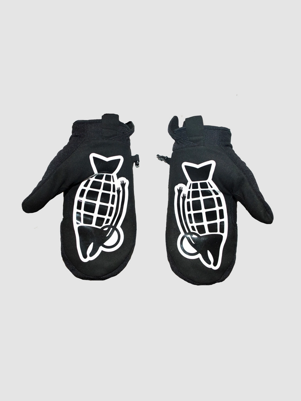 Salmon Arms Spring Mittens black
