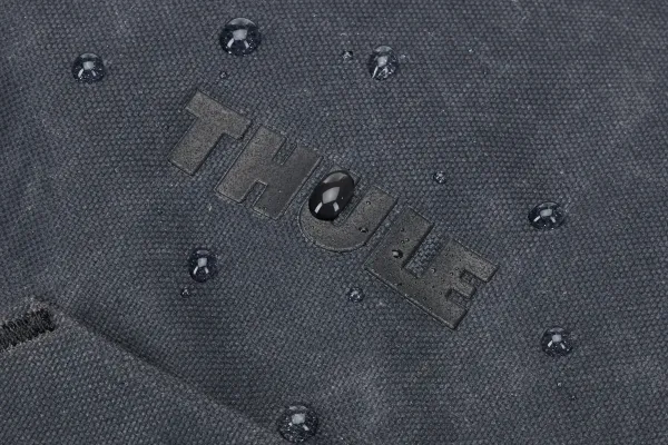 Thule Aion - Rygsæk - 28L - vokset P600 polyesterkanvas - sort