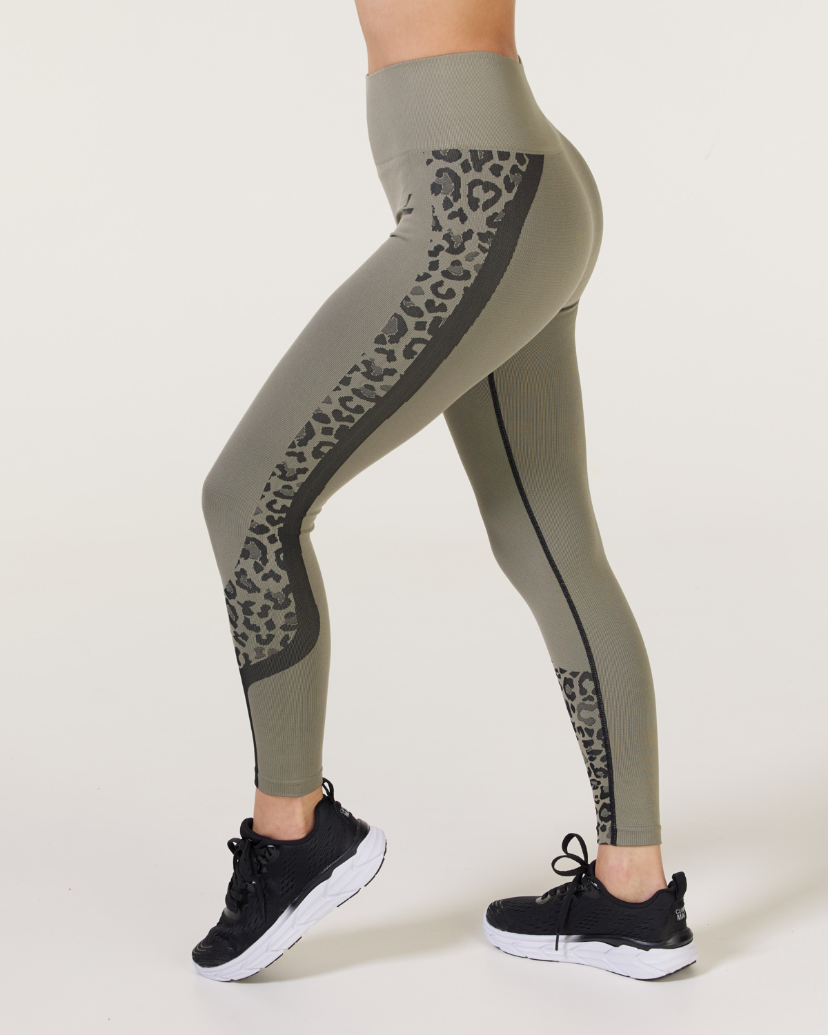 LEVITY Leopard Seamless Tights Green Vetiver Leo