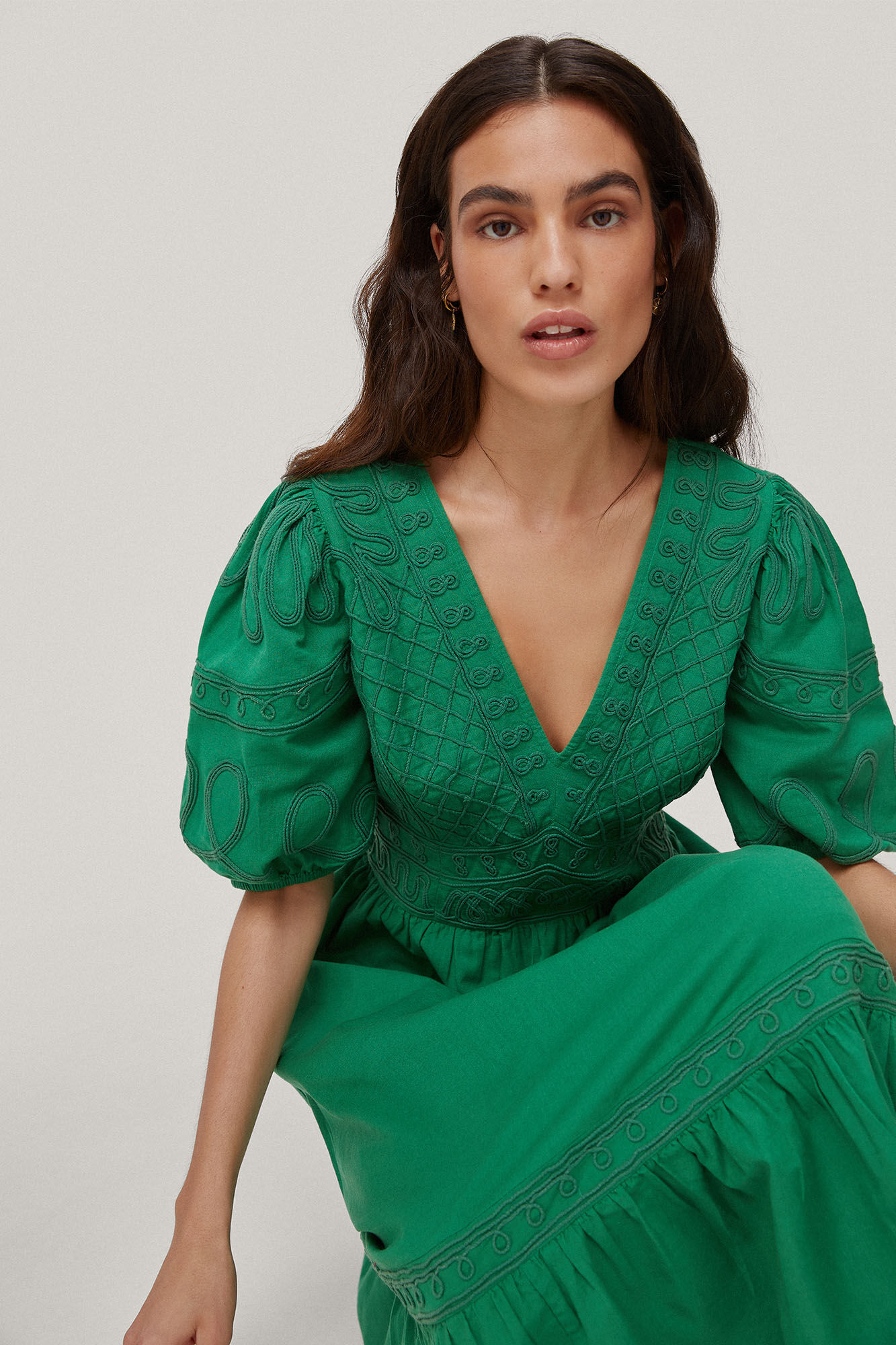 Vestido com bordado de fita - Verde