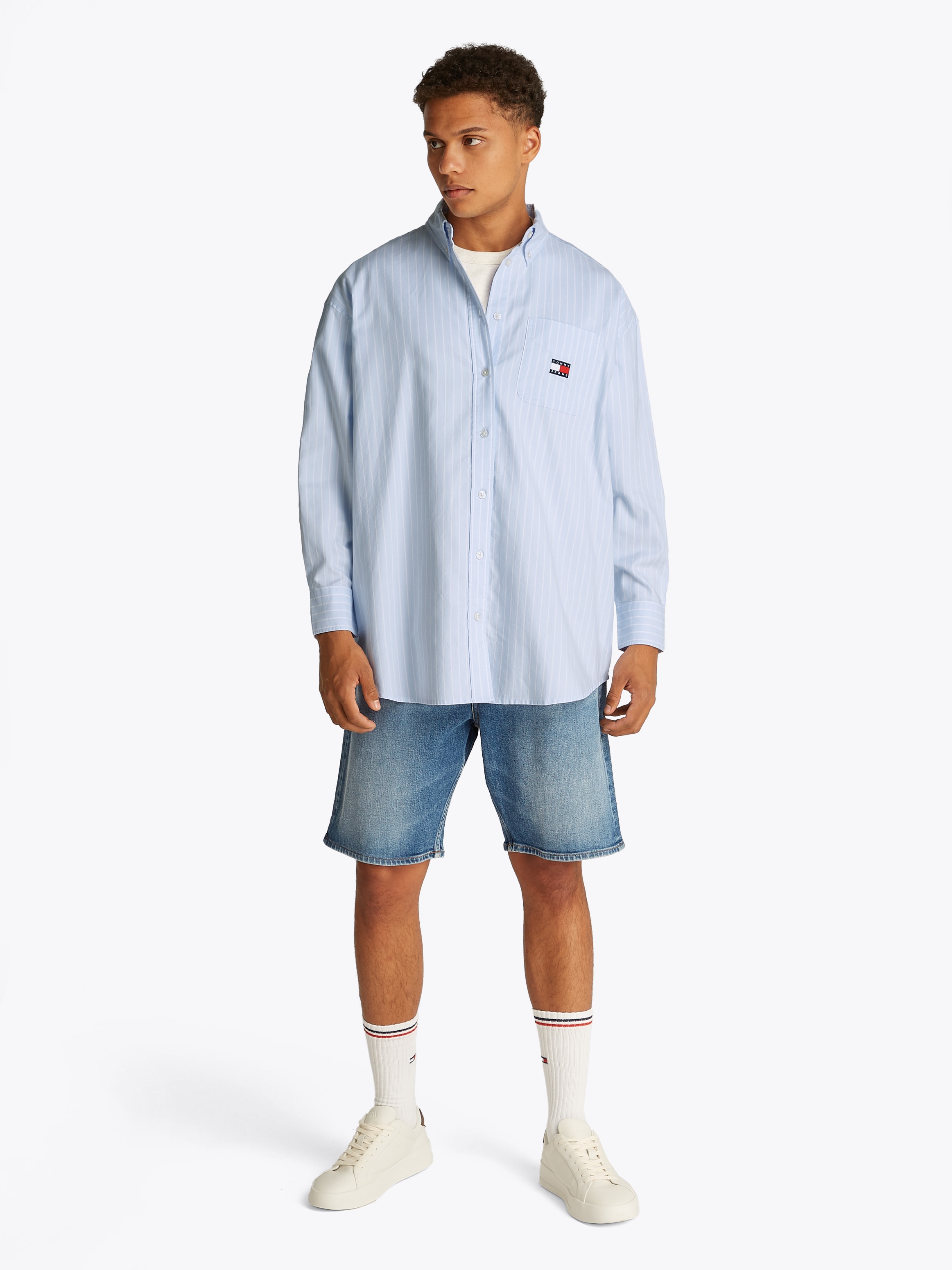 Tommy Jeans Curve Hemdbluse »TJW OVS BADGE OXFORD SHIRT EXT«, in Grossen Grössen, Oxford Qualität, oversized, Logo-Badge