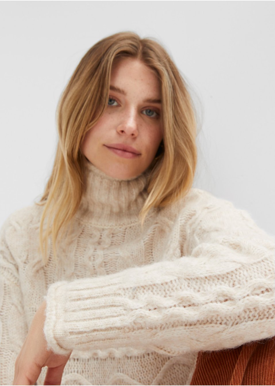 Pull en maille à torsades