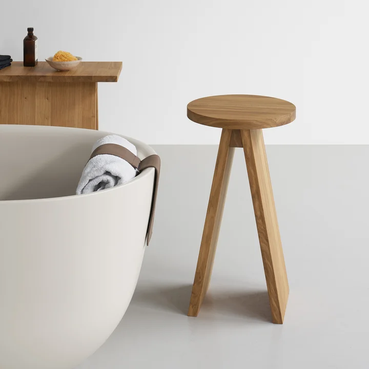 e15 - EK02 Stool Hocker, hoch, eiche
