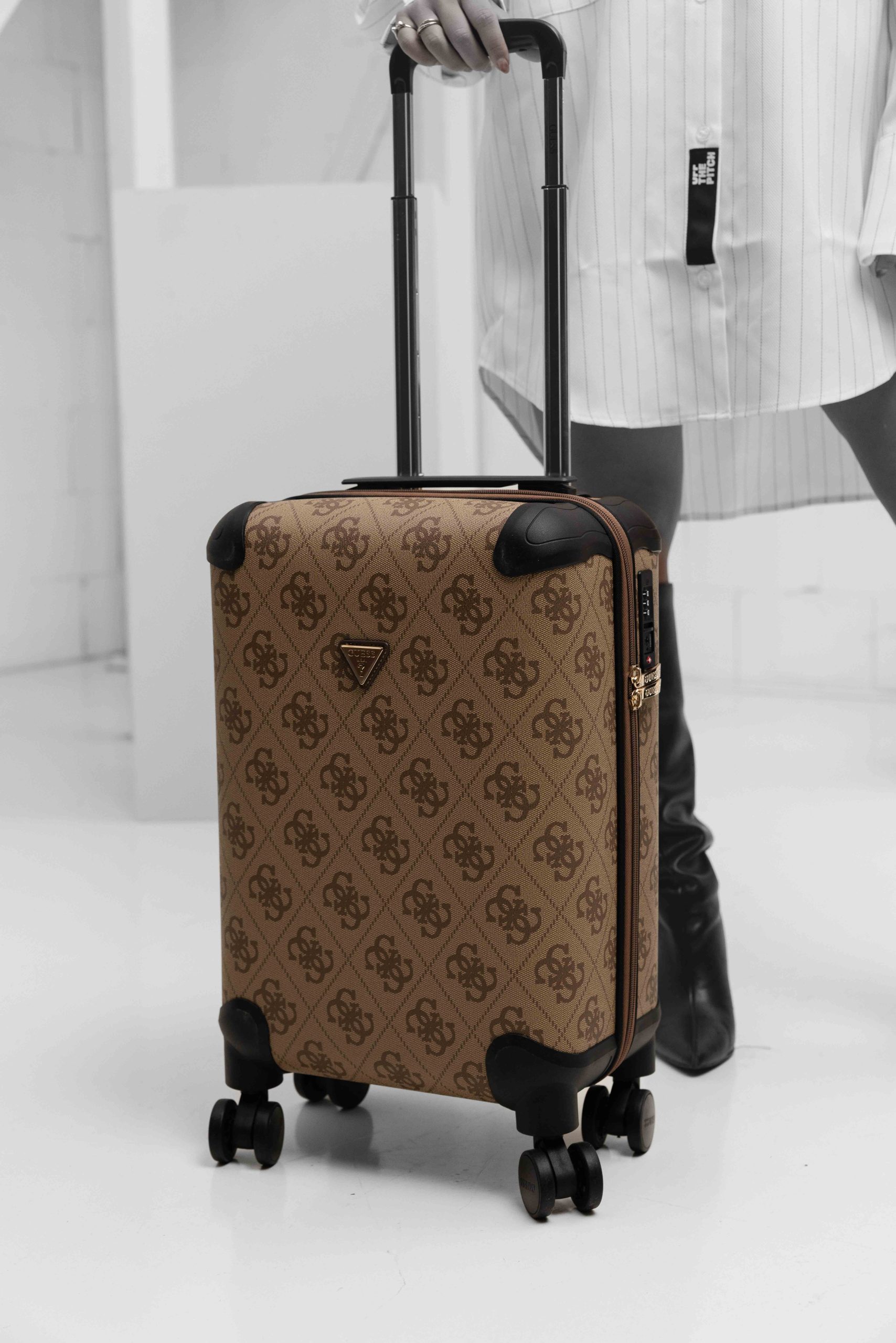 Guess Berta Travel Trolley Dames Bruin