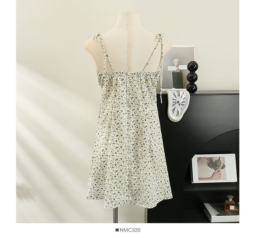 Lemongrass - Mouwloze mini-jurk met bloemenprint