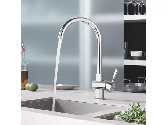 Mitigeur de Cuisine Chromé,Bec Haut Pivotant à 360°,Robinet d'Evier avec Mousseur Démontable Mitigeur d'Evier en Acier Inox Eau Froide/ Chaude