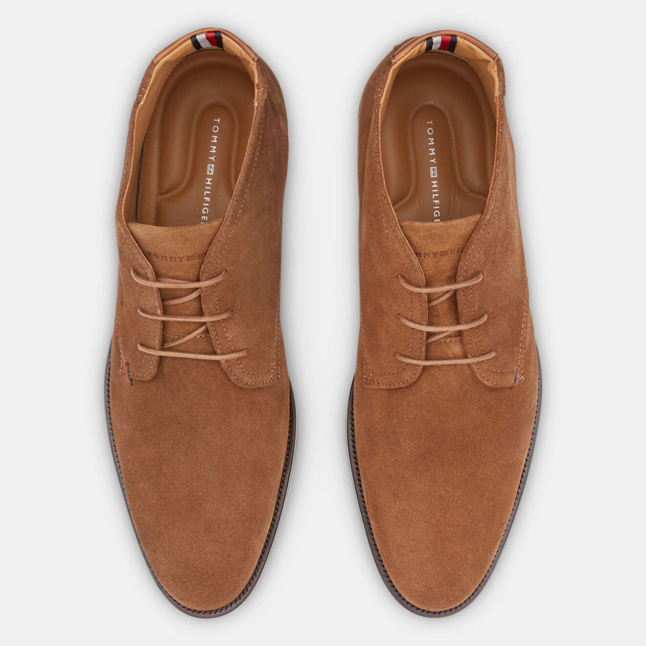 Tommy Hilfiger Desert Boots en Velours de cuir signature marron