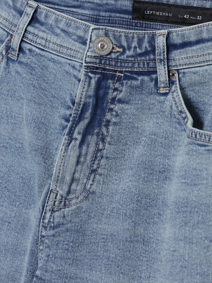 Calça jeans slim confortável - Azul claro