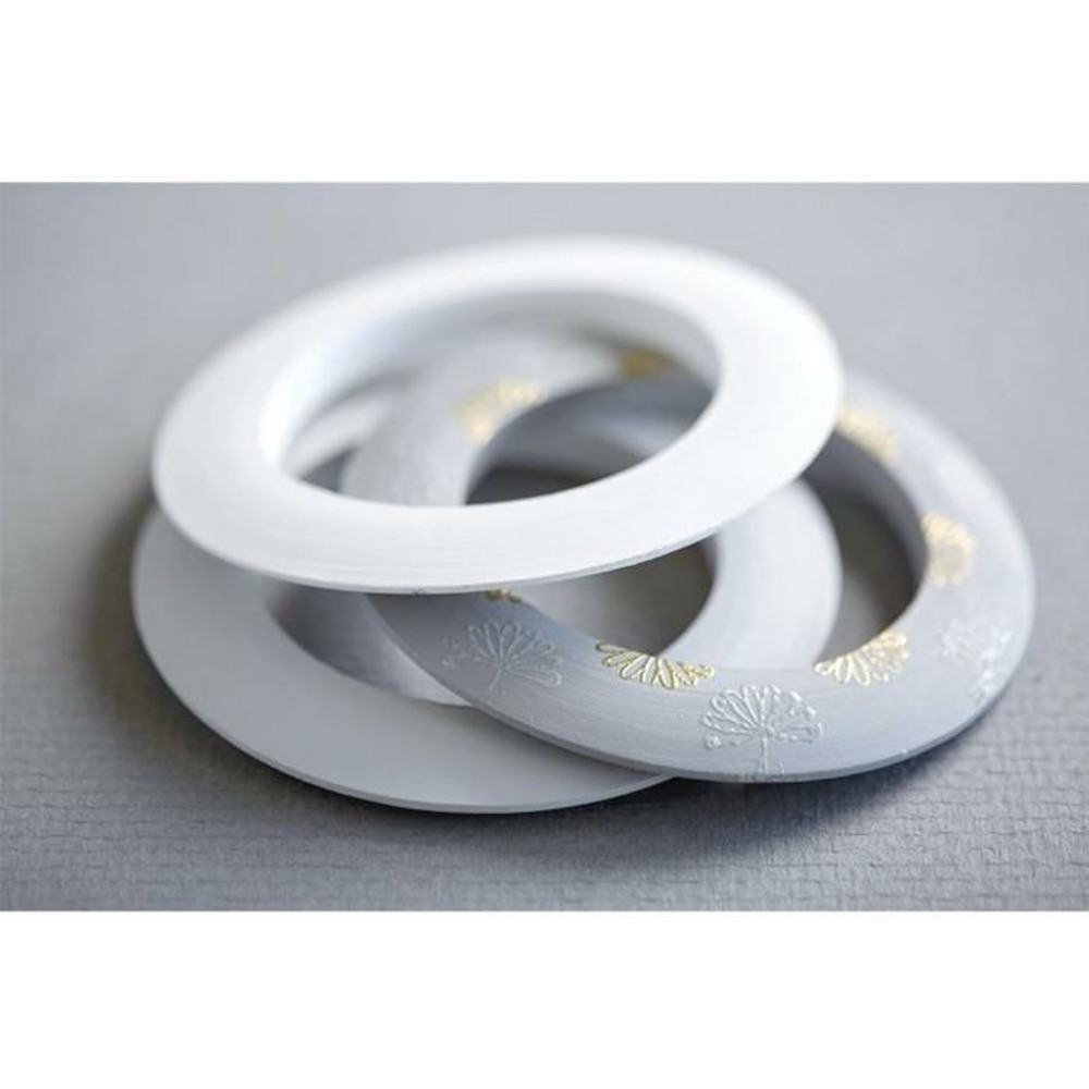 2 bracelets en bois plats 6,8 cm