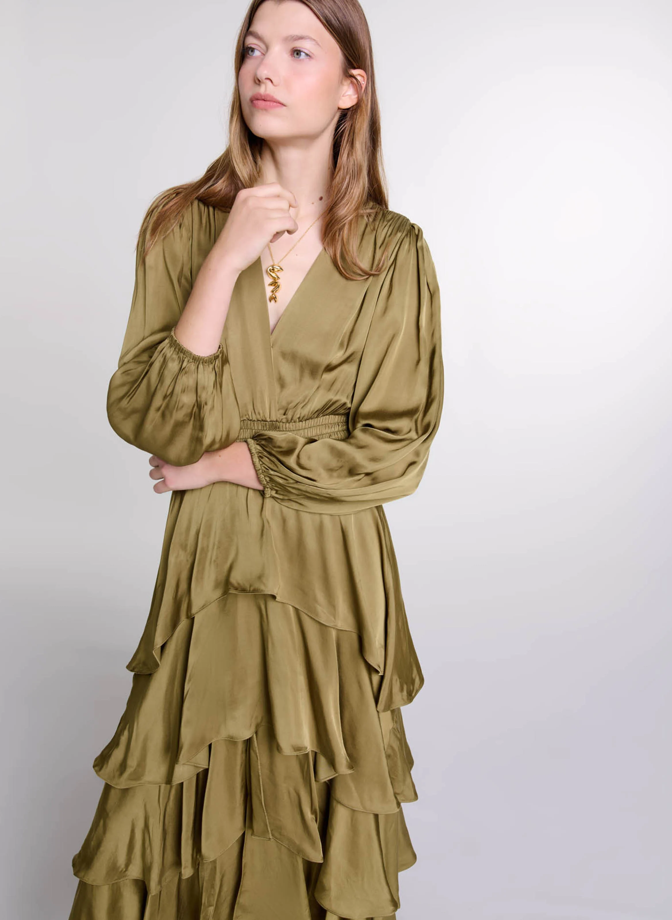 Robe longue satinée cache-cœur | Kaki