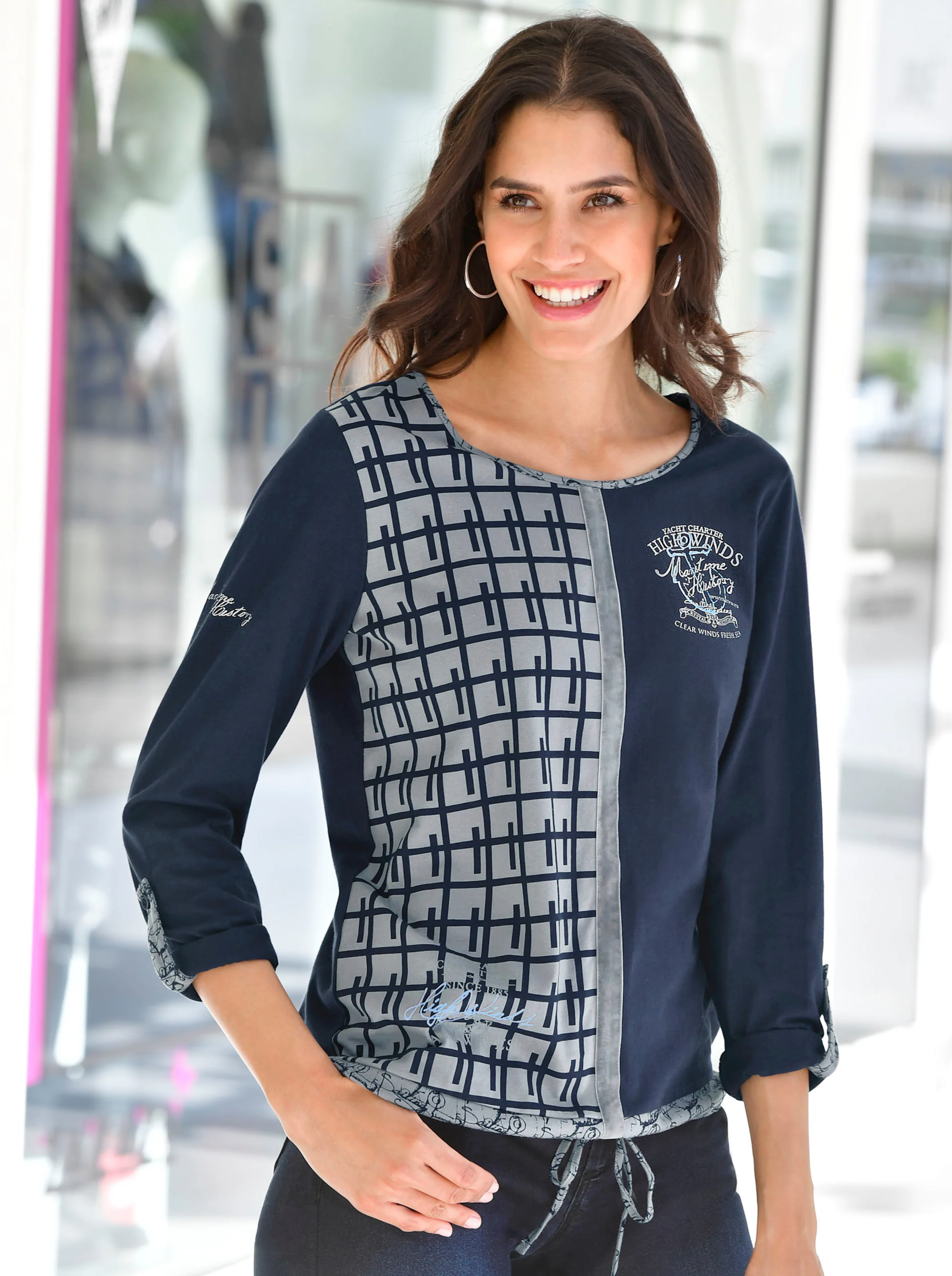 Langarmshirt in marine-grau