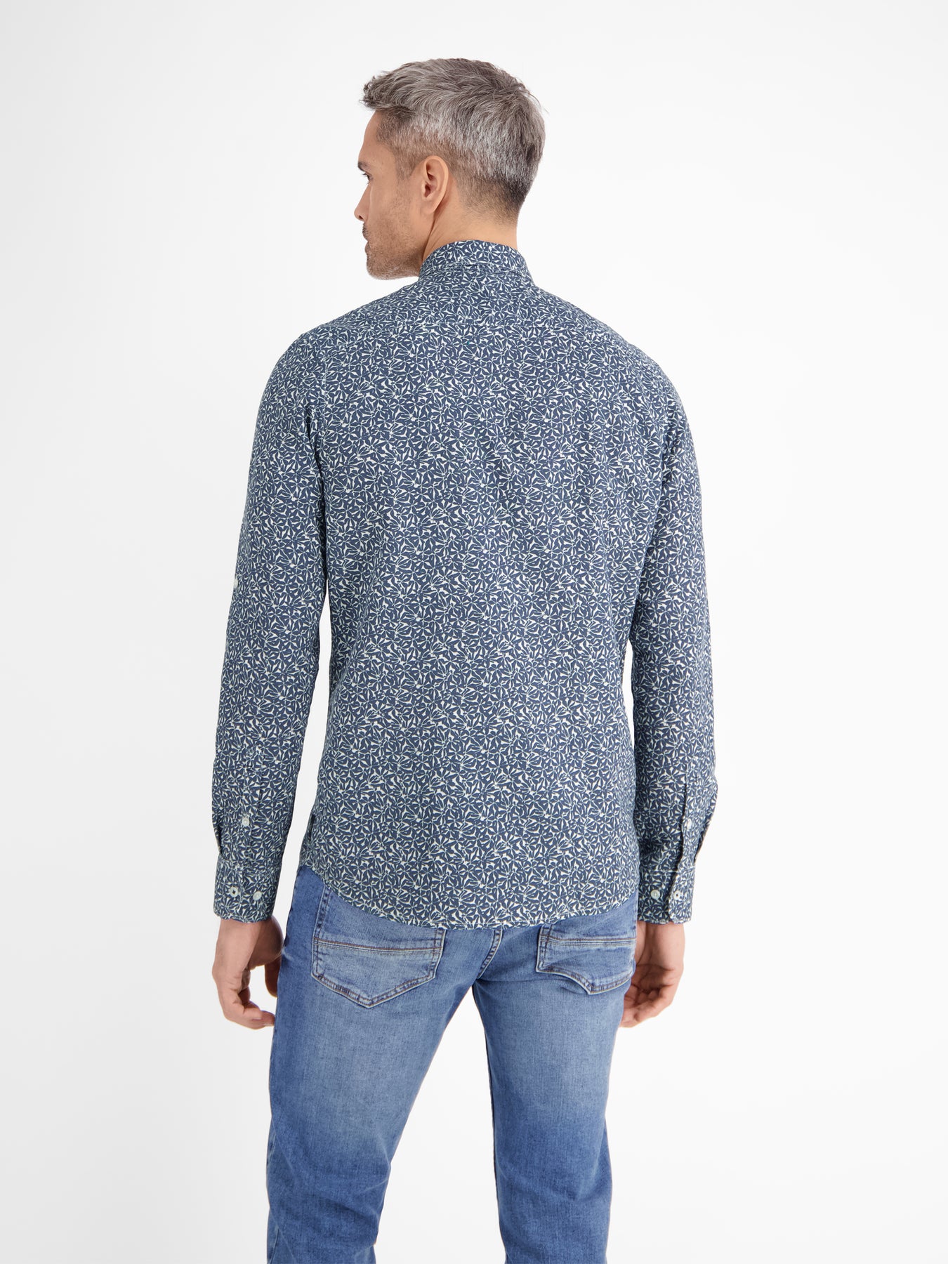 Langarmhemd mit Haifischkragen, floral bedruckt