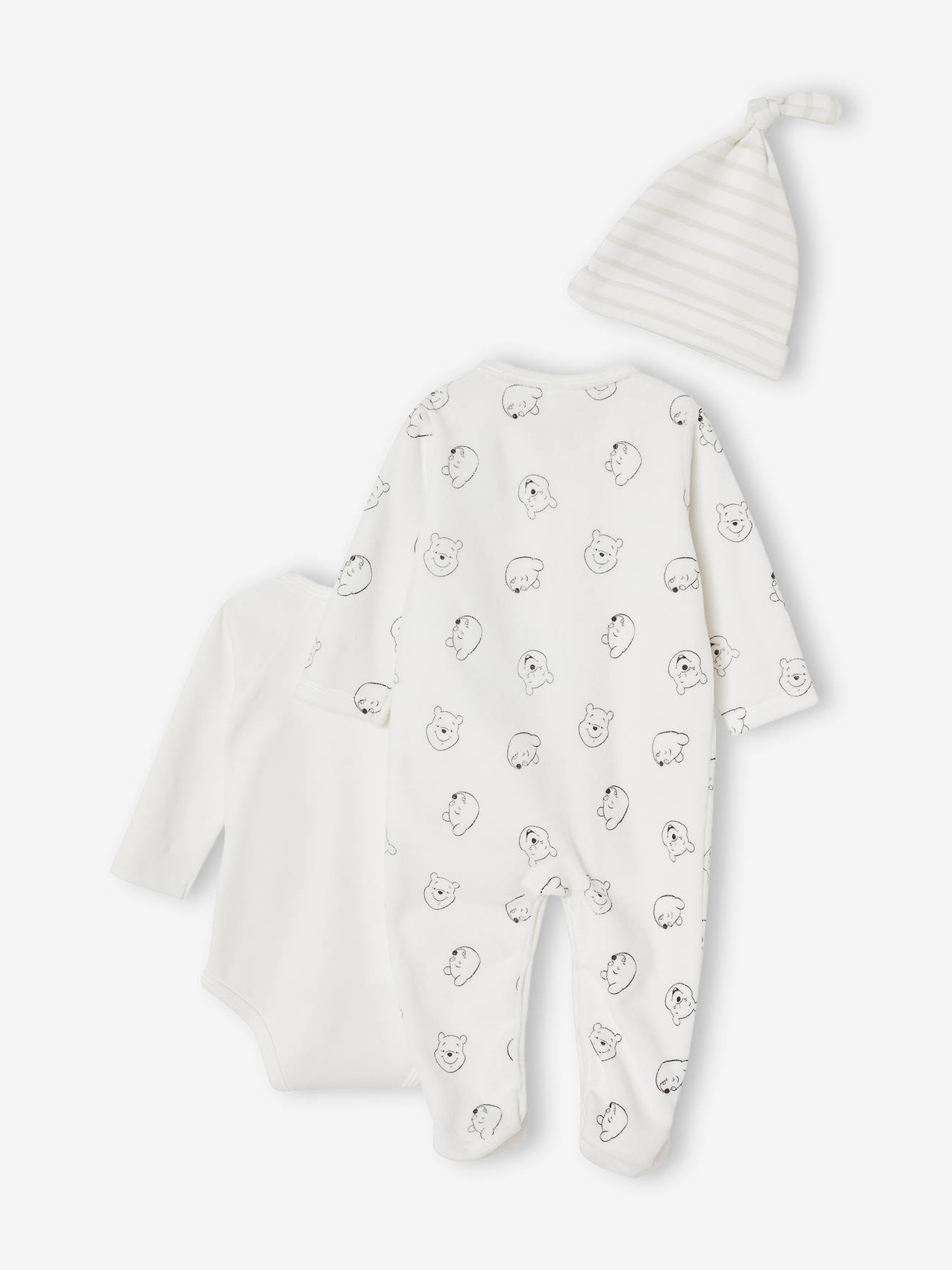 Conjunto para bebê DS® com estampa do Ursinho Pooh em bege claro, incluindo macacão, body e gorro.