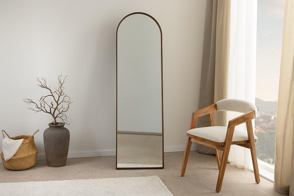 Nordischer Standspiegel PORTRAIT 165cm braun in Walnussholz-Design