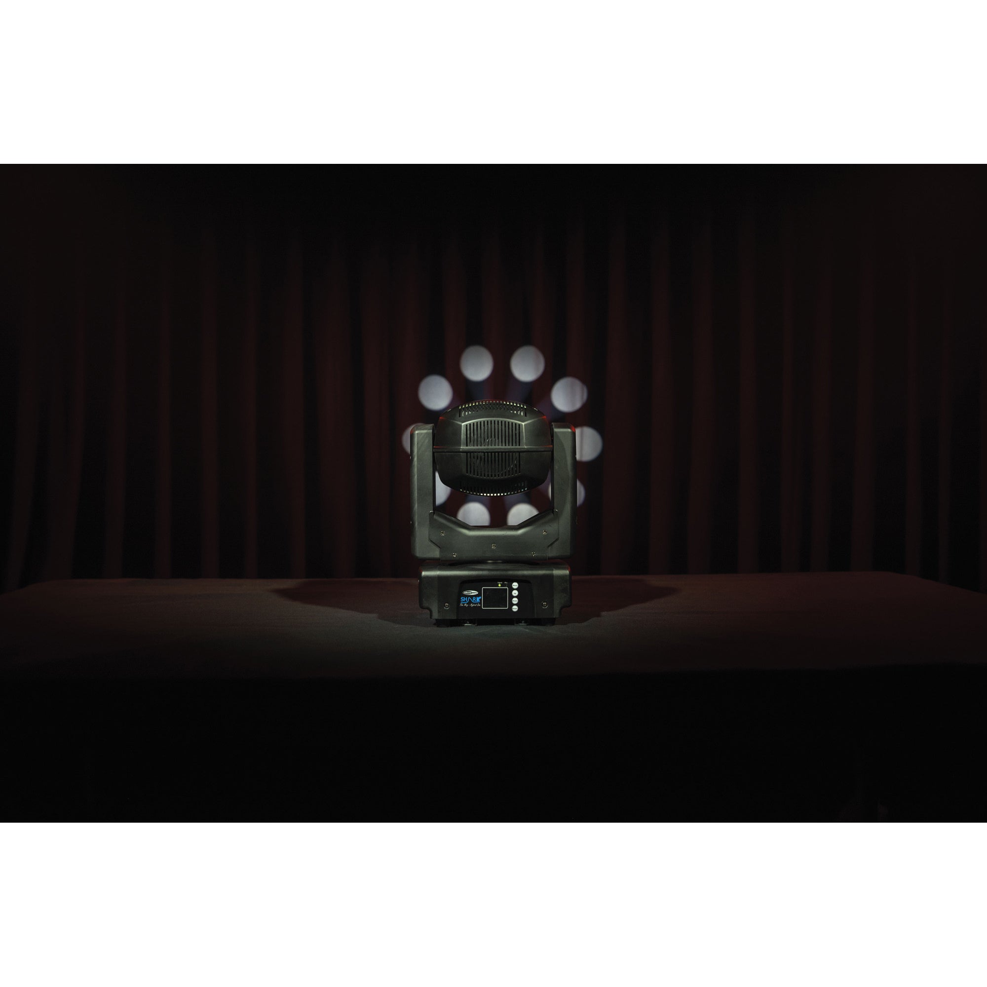 Showtec Shark - The Meg - Hybrid One LED moving head