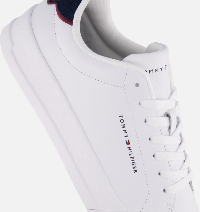 Tommy Hilfiger Sneakers TH COURT LTH DETAIL ESS vrijetijdsschoen lage schoen veterschoen met zijlijk logo-opdruk