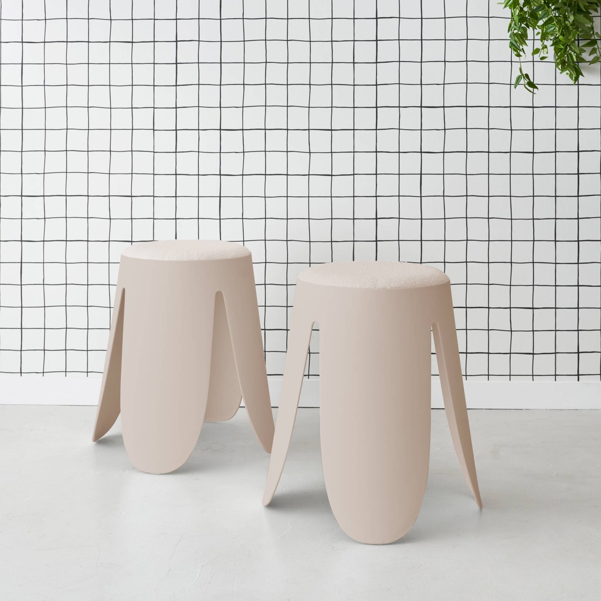 sweeek - Set van 2 stapelkrukken, Ã30 | 44 x H46cm