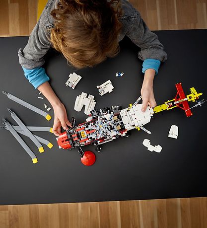 LEGO? Technic - Airbus H175 Redningshelikopter 42145 - 2001 Dele