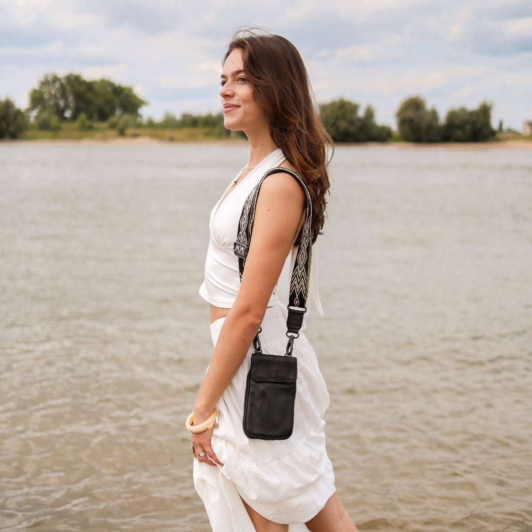 Telefoontasje 'Romee' zwart ZWART