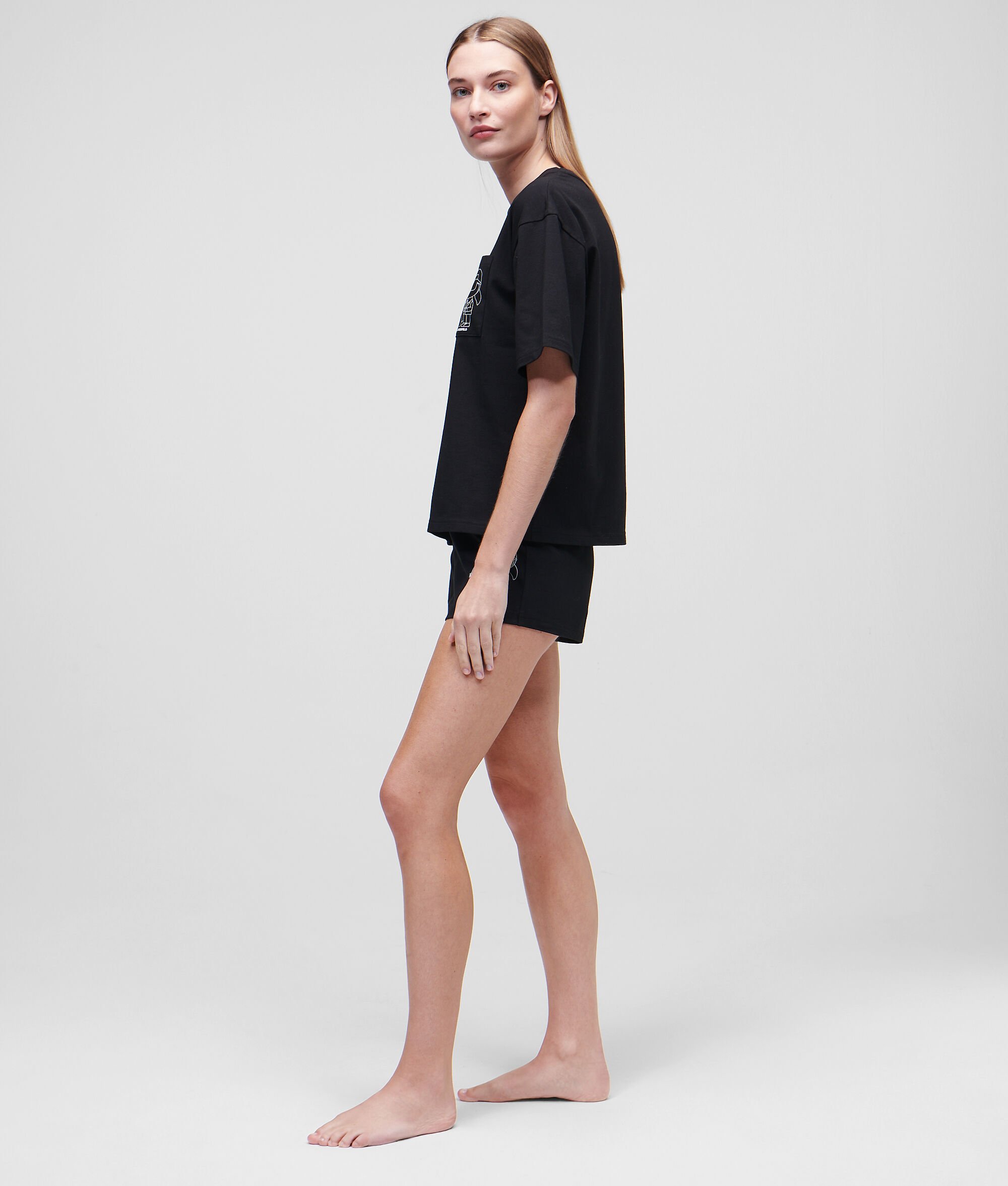 ENSEMBLE SHORT ET T-SHIRT KARL IKONIK