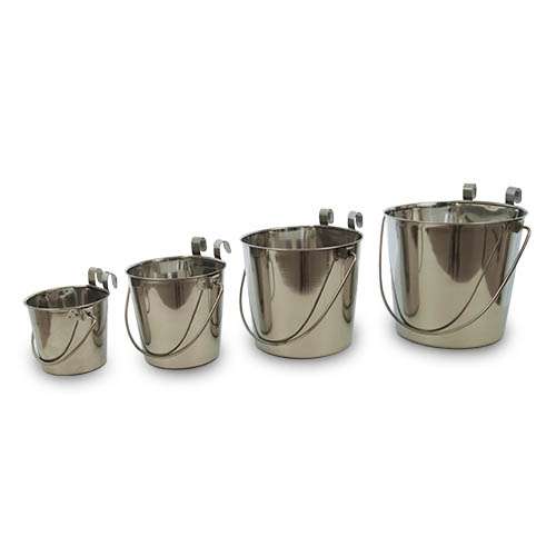 Garrafa de água tipo balde para cães, em aço inoxidável, ideal para pendurar em gaiolas, com capacidade de 1.900 ml.